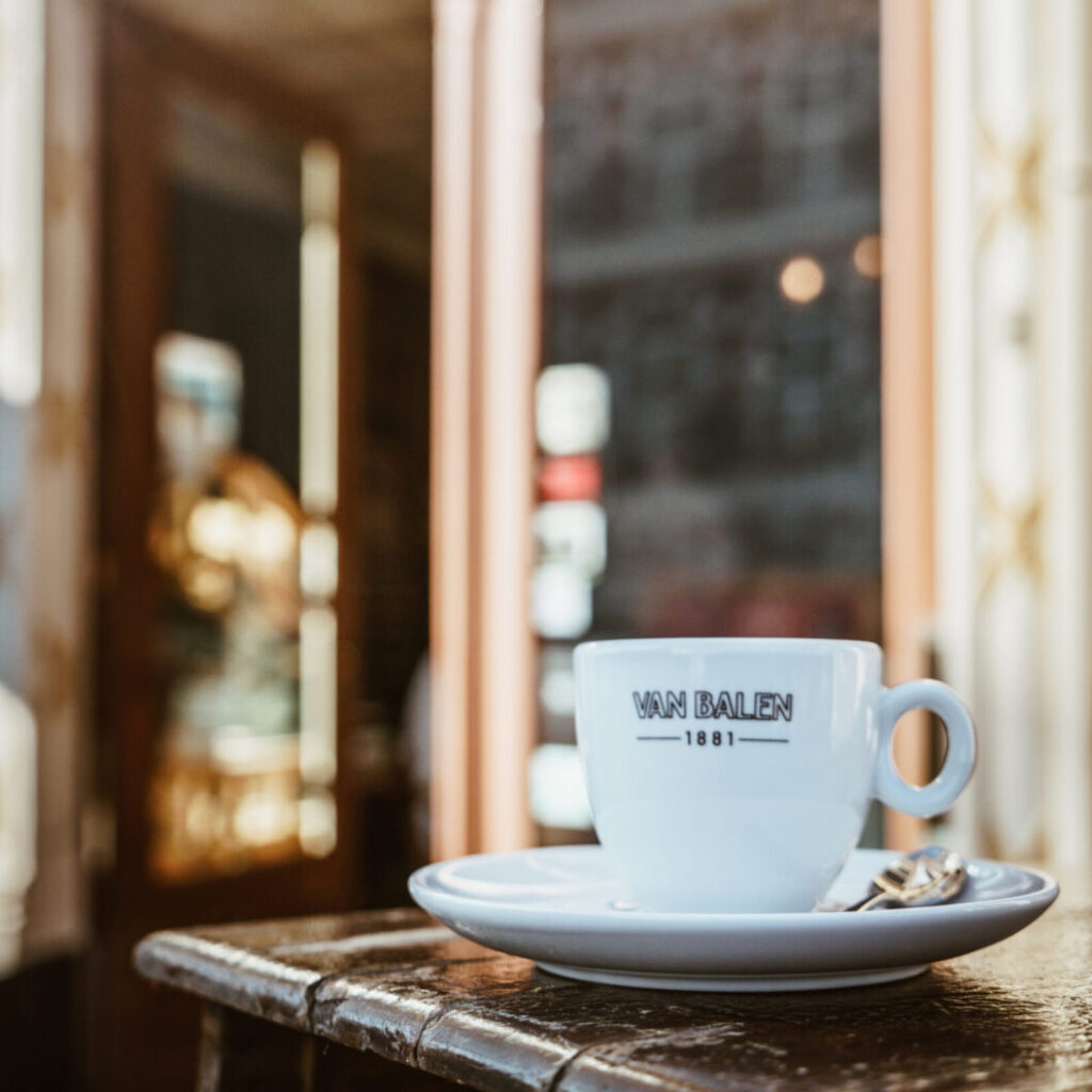 Koffie kopje bij Brasserie de Stadstuin